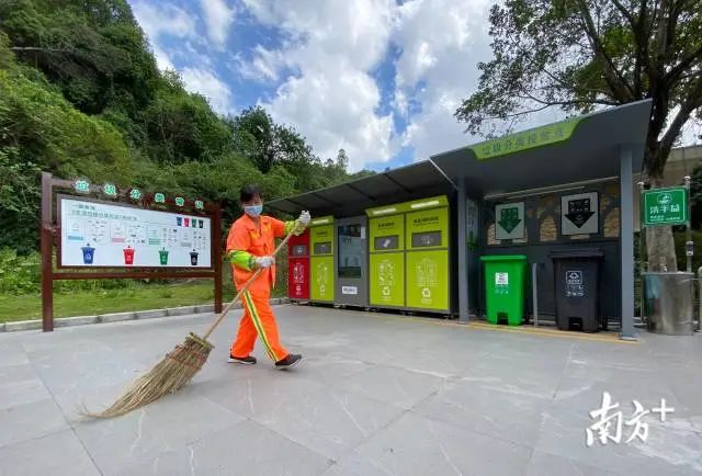 江门市将垃圾分类工作纳入文明城市创建和“十件民生实事”。